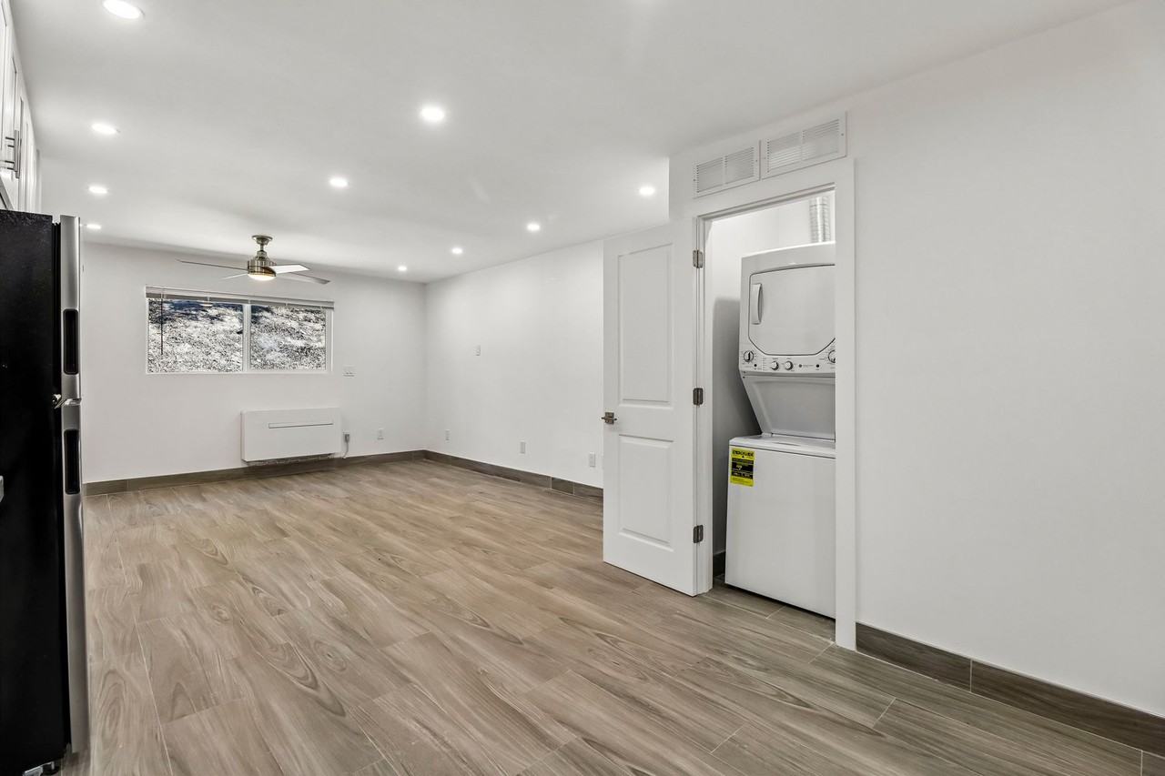 445 Garrison St #15 - Photo 7 of 42
