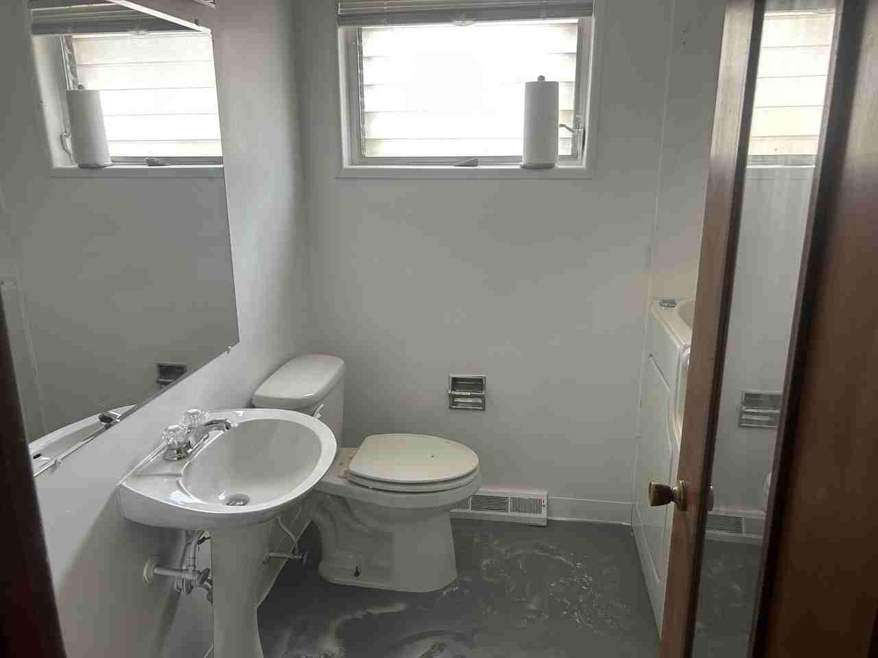 14842 Shepard Dr - Photo 4 of 6