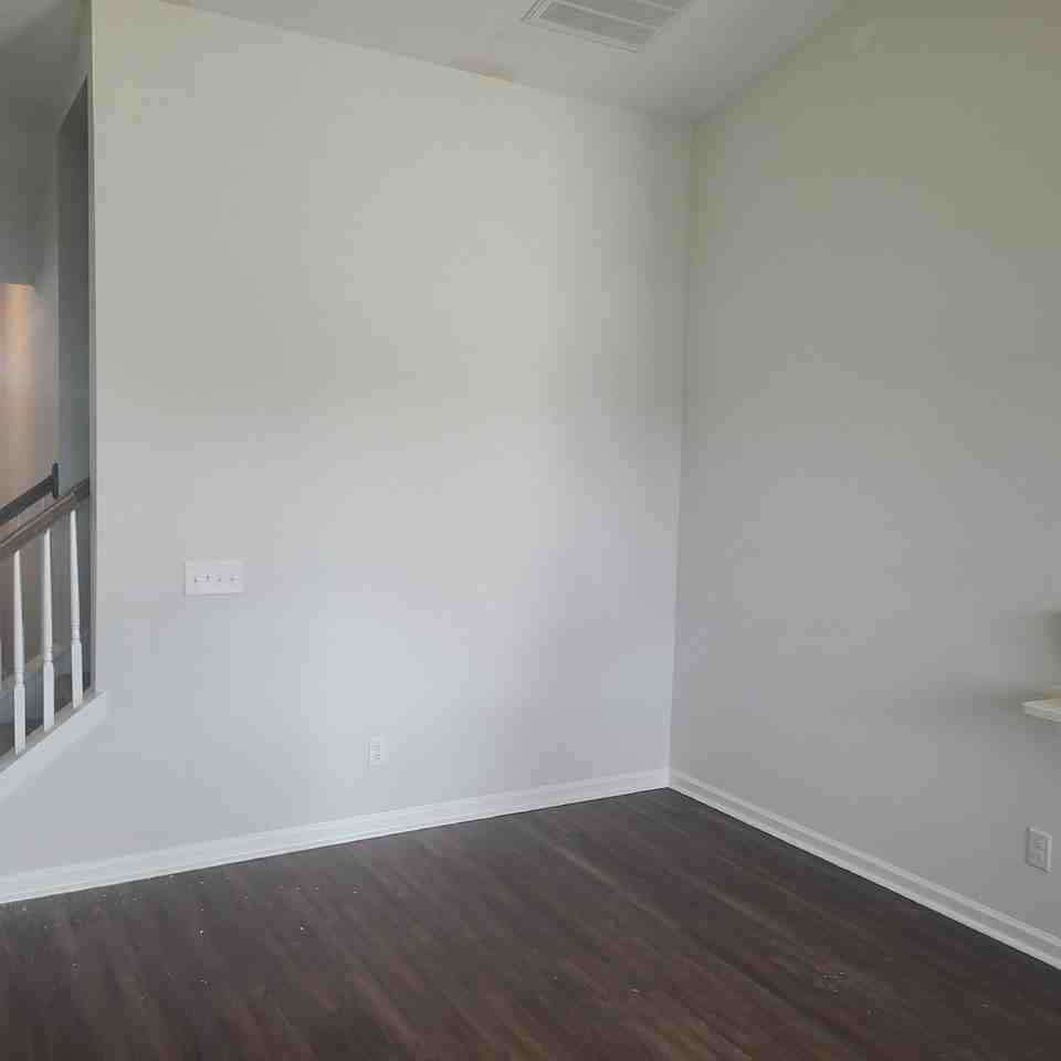 78 Sullivan Cir - Photo 3 of 10