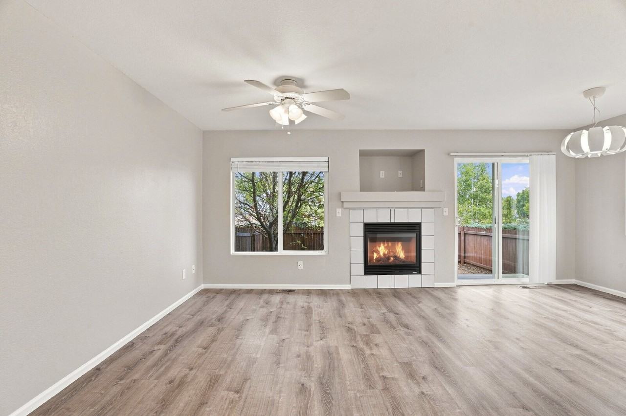 4028 Three Bridges Ct - Photo 4 of 40