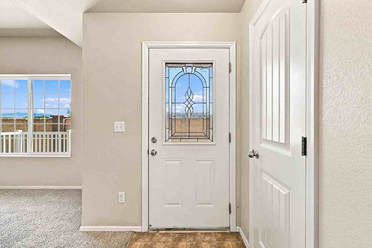 4910 Great Owl Pt - Photo 2 of 36