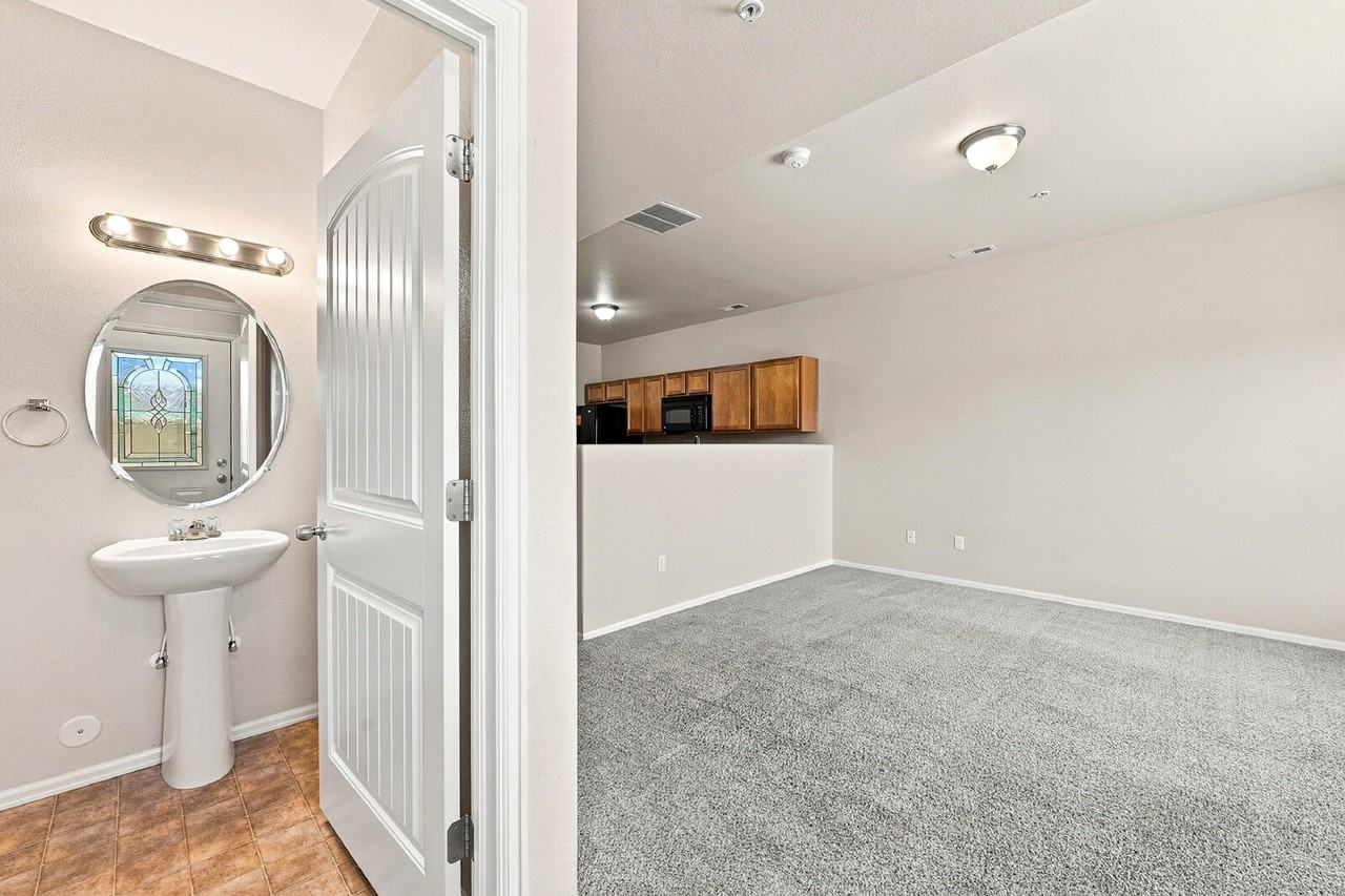 4910 Great Owl Pt - Photo 3 of 36