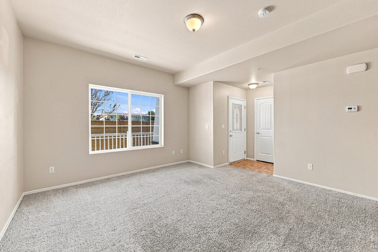 4910 Great Owl Pt - Photo 7 of 36