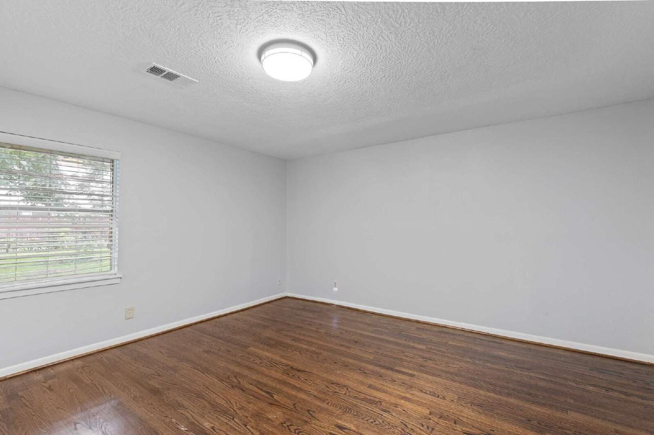 118 E Thornton Rd - Photo 7 of 22