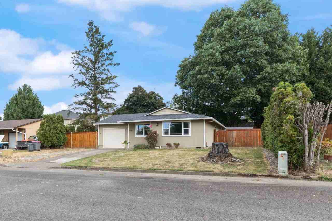 1270 N Adams St - Photo 2 of 22
