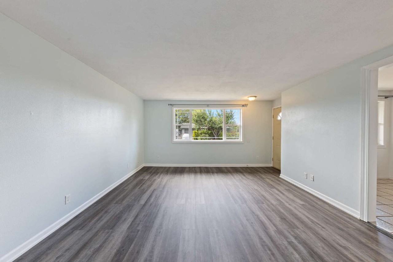 1270 N Adams St - Photo 3 of 22