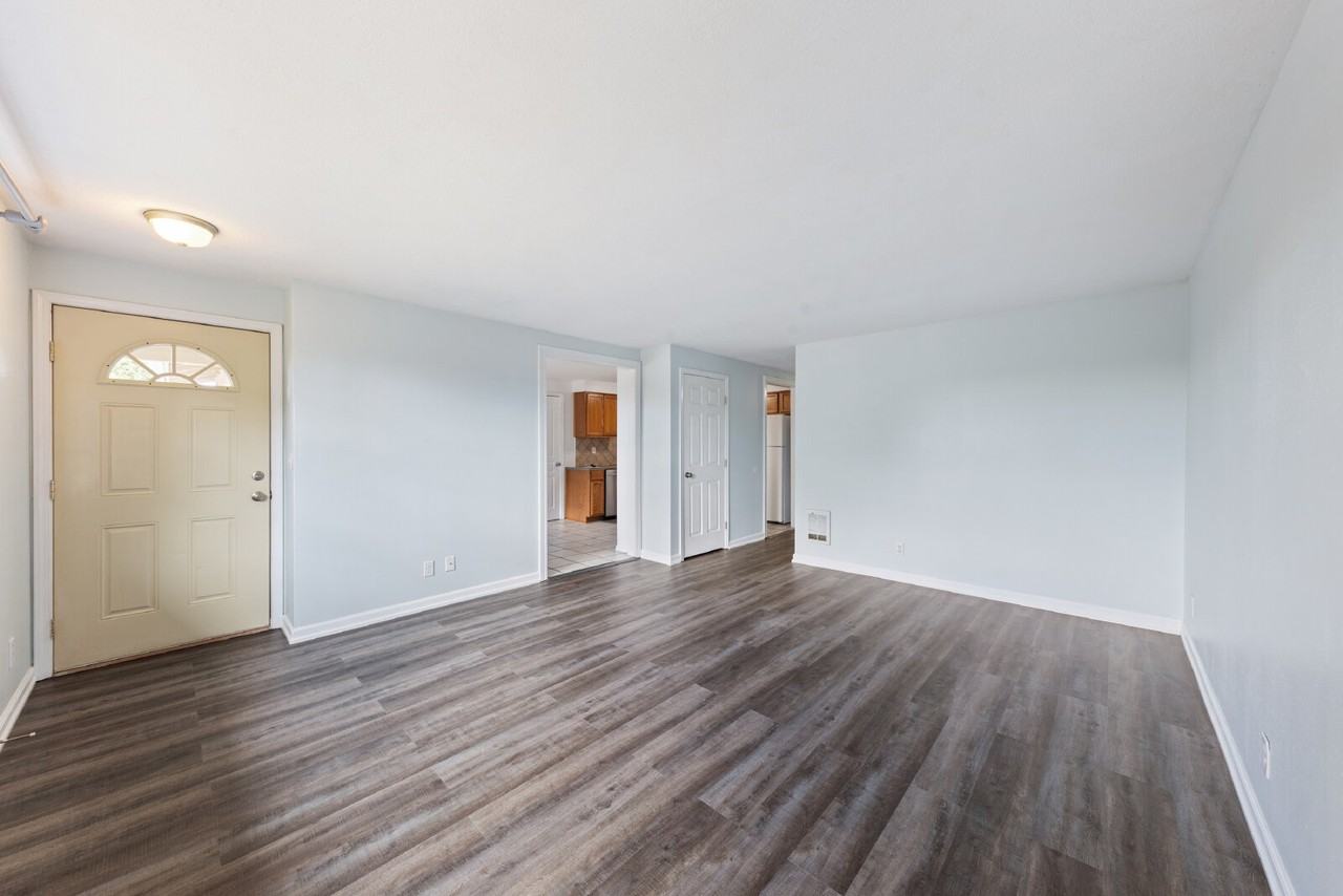 1270 N Adams St - Photo 5 of 22