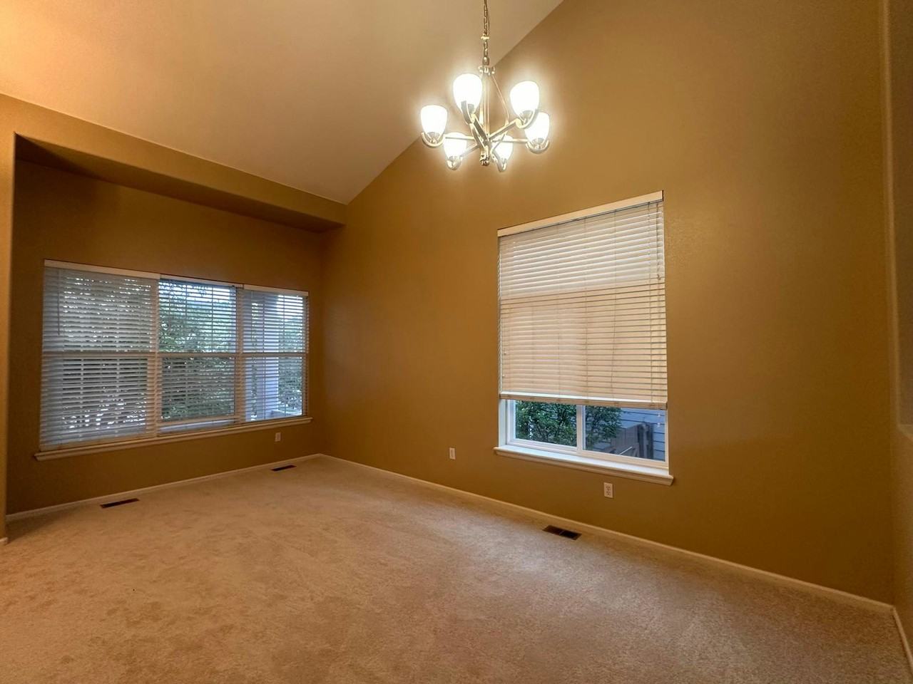 10237 Willowbridge Way - Photo 4 of 35