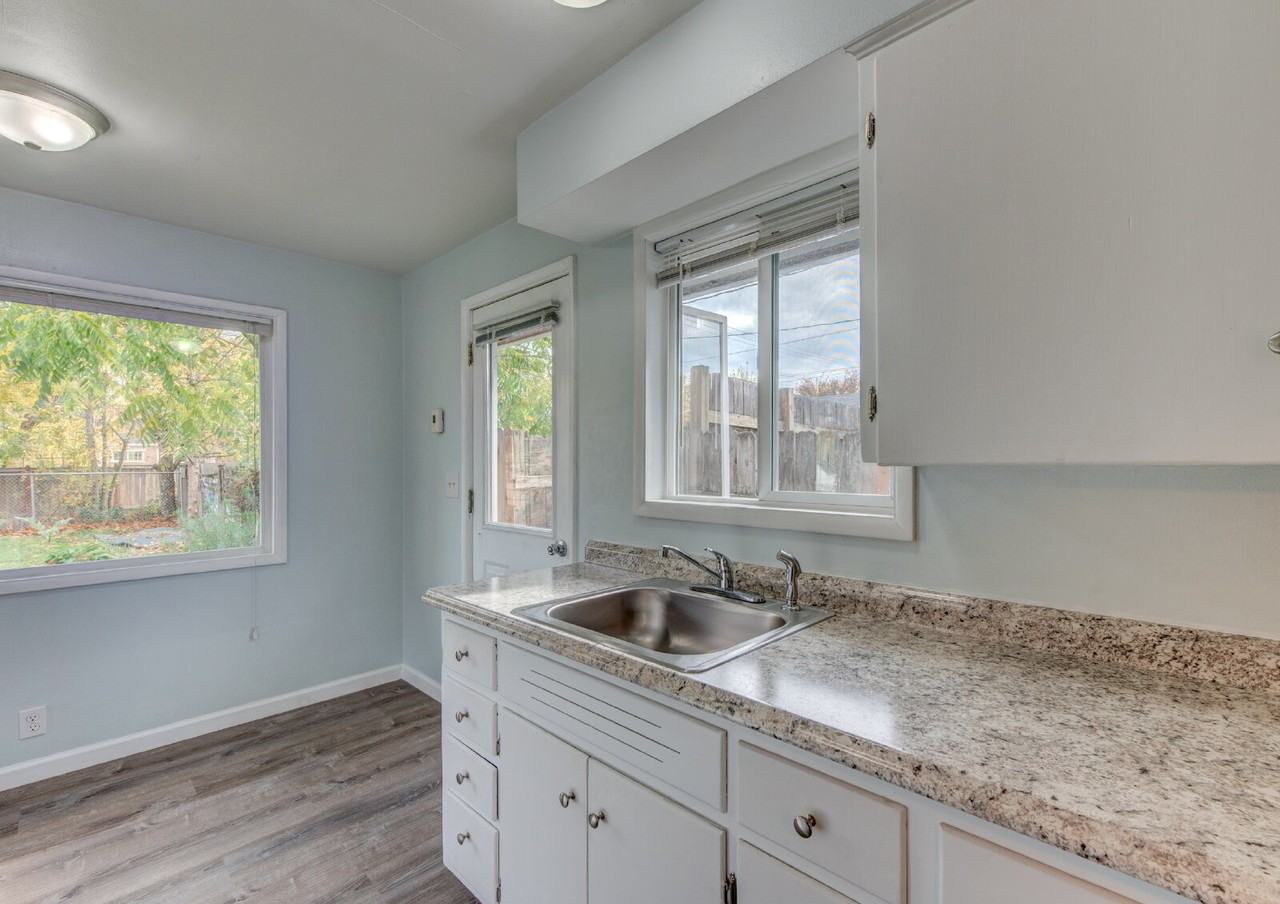 1417 Jefferson St - Photo 6 of 20