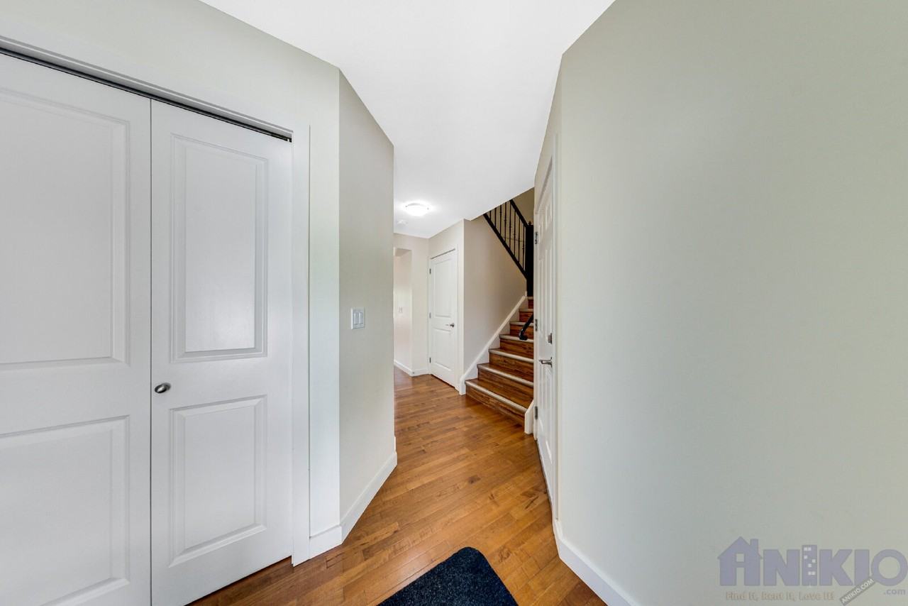 710 Gordon Rd - Photo 2 of 23