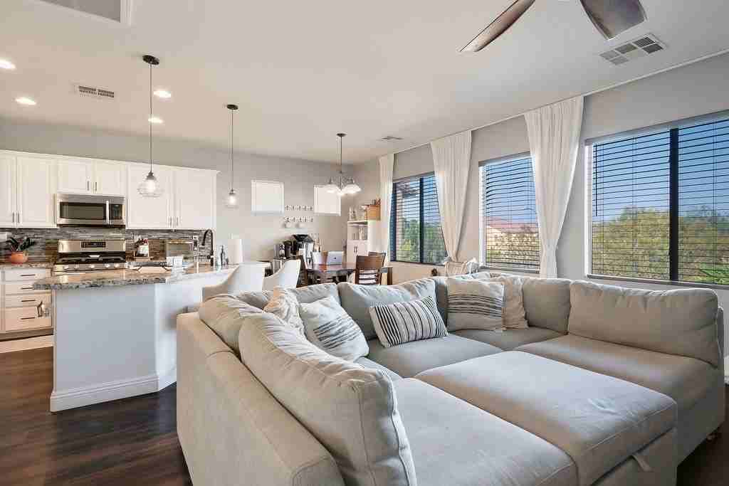 6276 Sledgehammer Ct - Photo 6 of 40