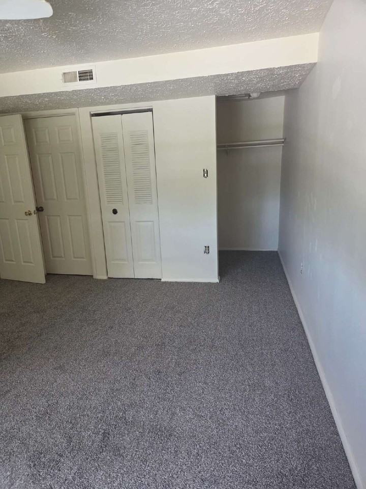 751 Heather Ridge Dr #M - Photo 7 of 9