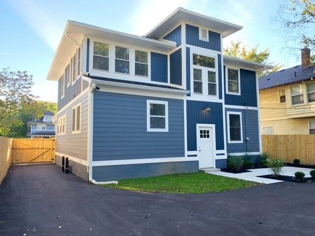 3130 N College Ave - Photo 3 of 28
