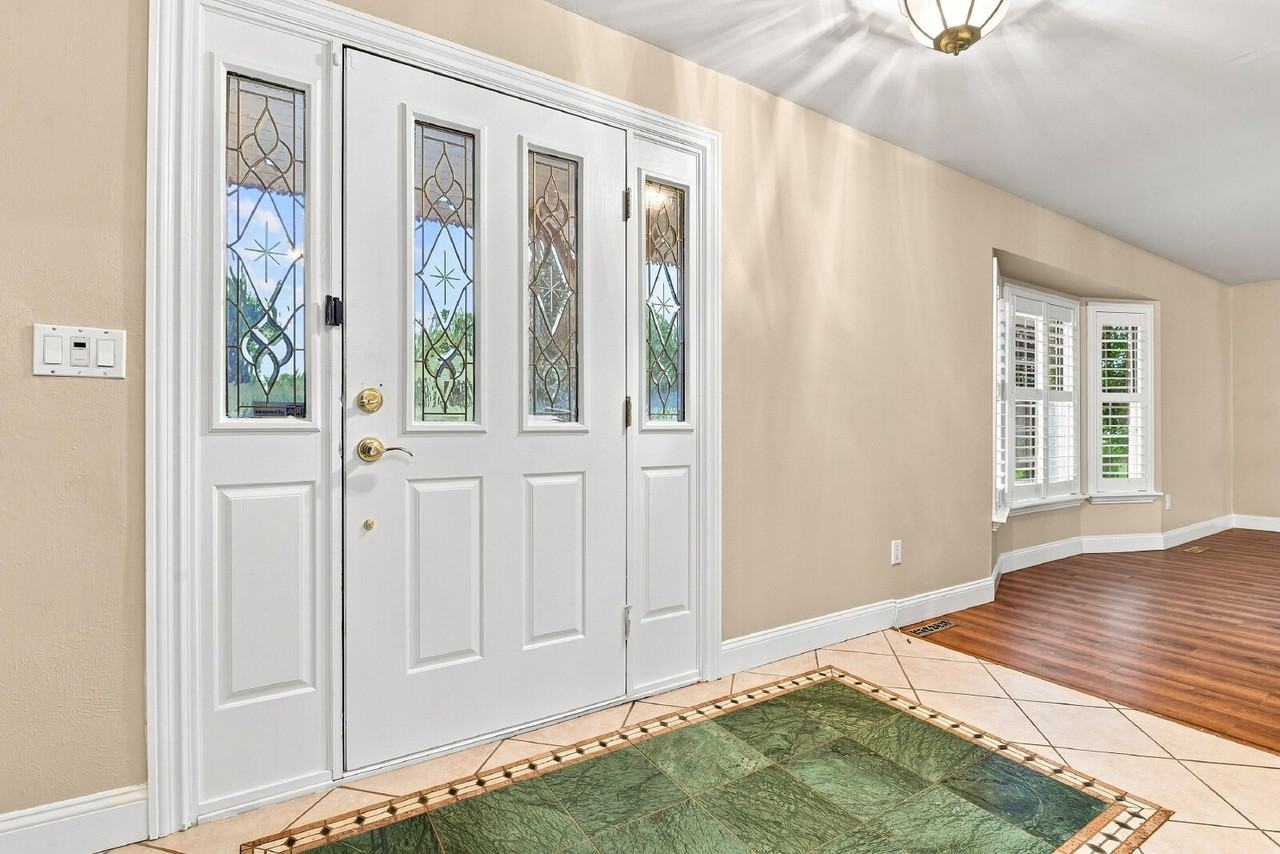 5441 S Richfield Way - Photo 3 of 43