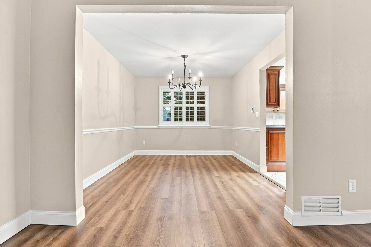 5441 S Richfield Way - Photo 7 of 43