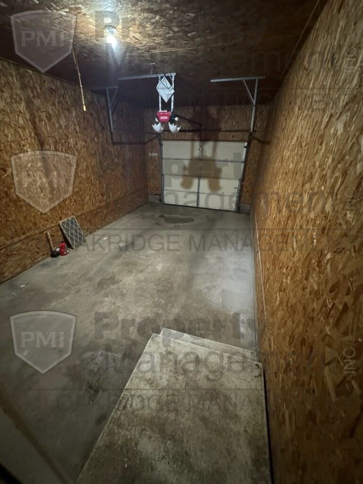 233 Elizabeth Dr - Photo 3 of 9