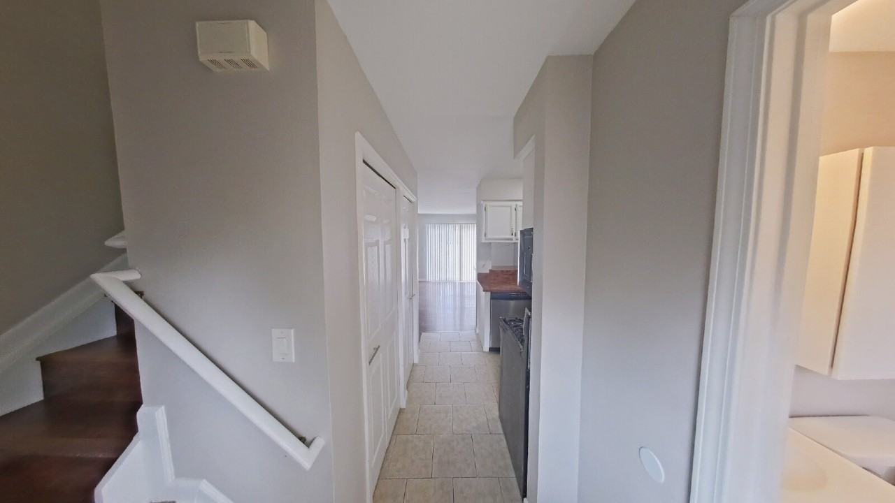 8445 Hickory Dr - Photo 2 of 11