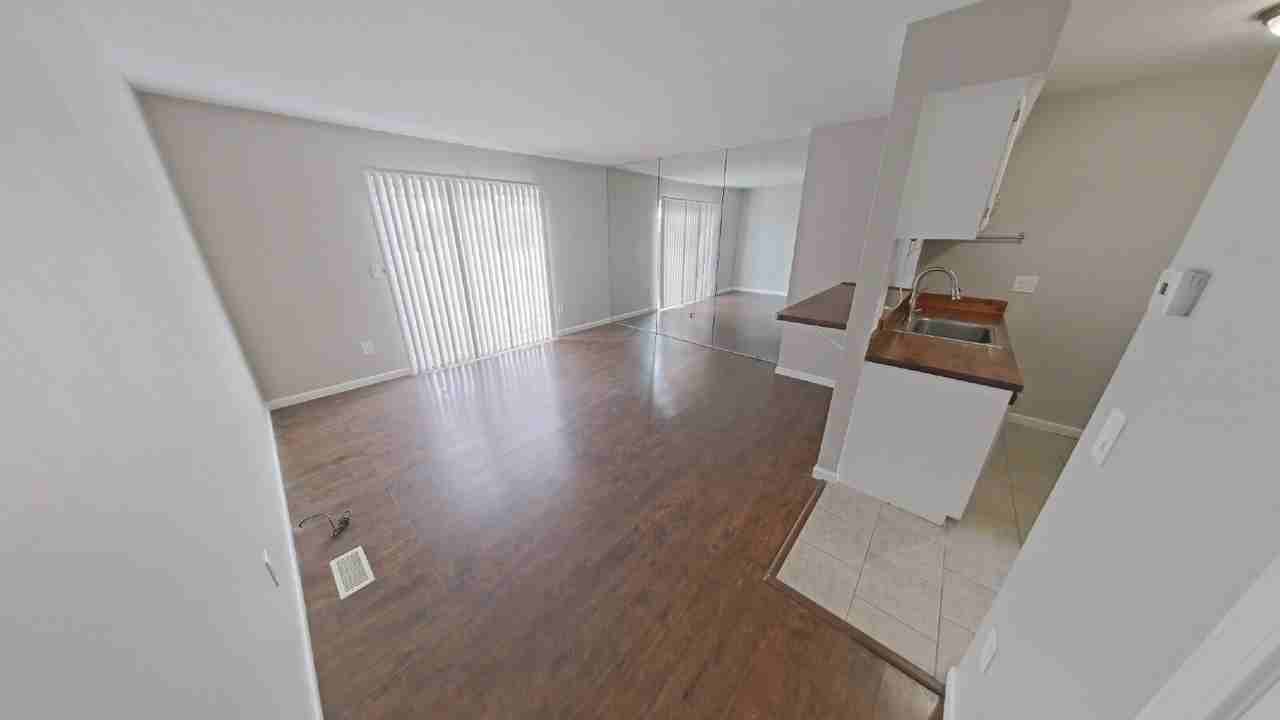 8445 Hickory Dr - Photo 5 of 11