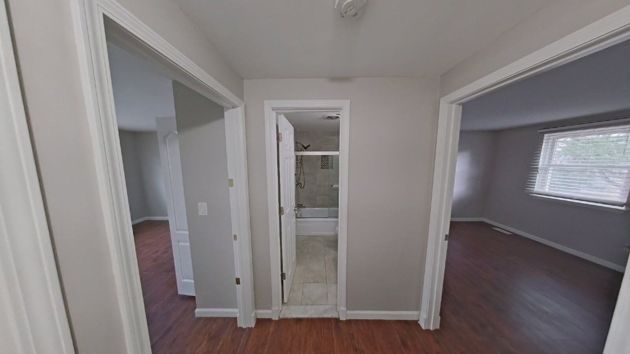 8445 Hickory Dr - Photo 6 of 11