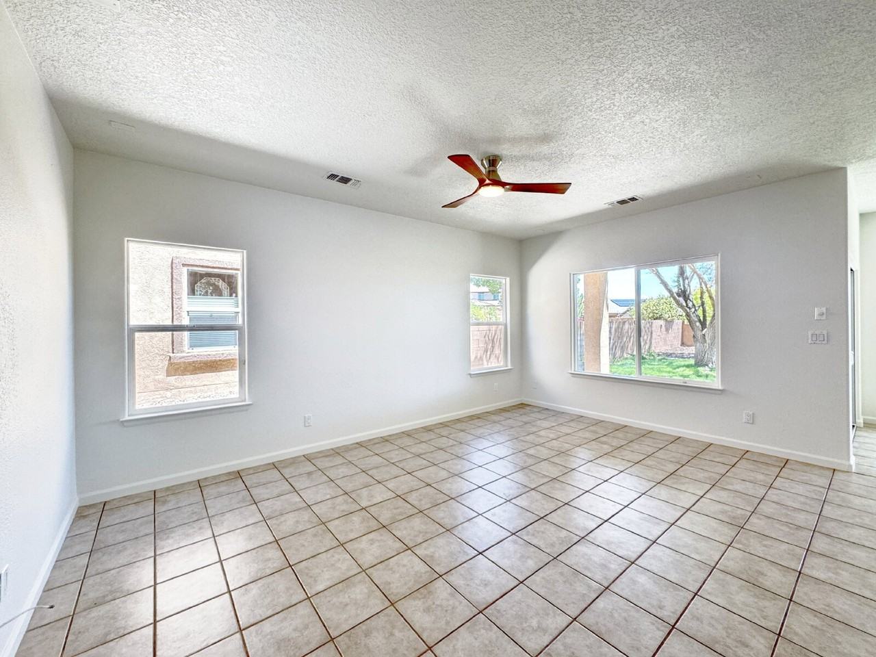426 Paseo Roja Pl Ne - Photo 3 of 30