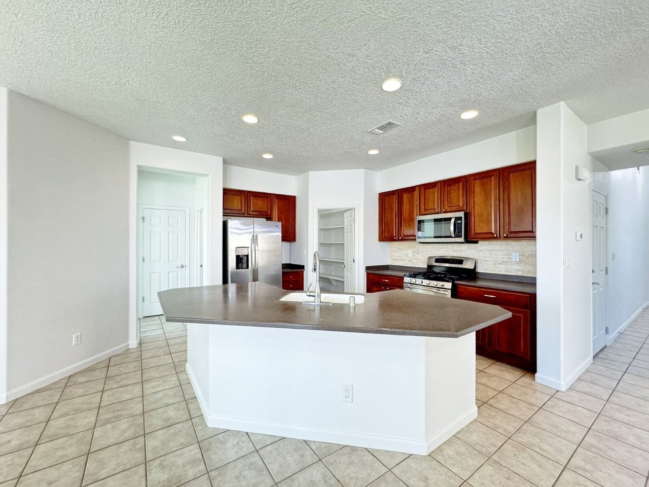 426 Paseo Roja Pl Ne - Photo 4 of 30
