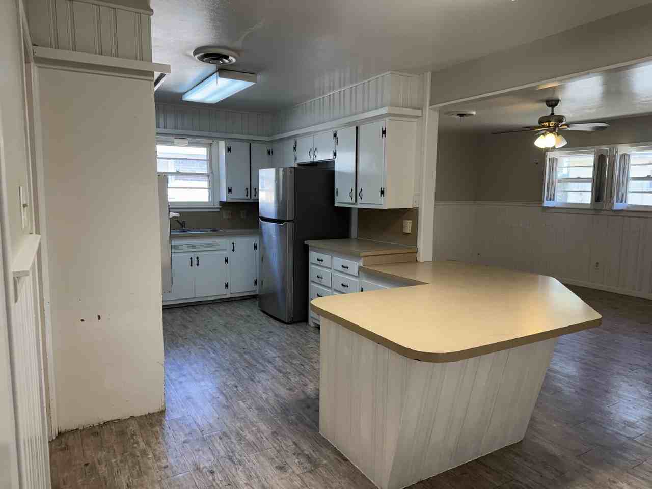 4908 14th St - Photo 2 of 31