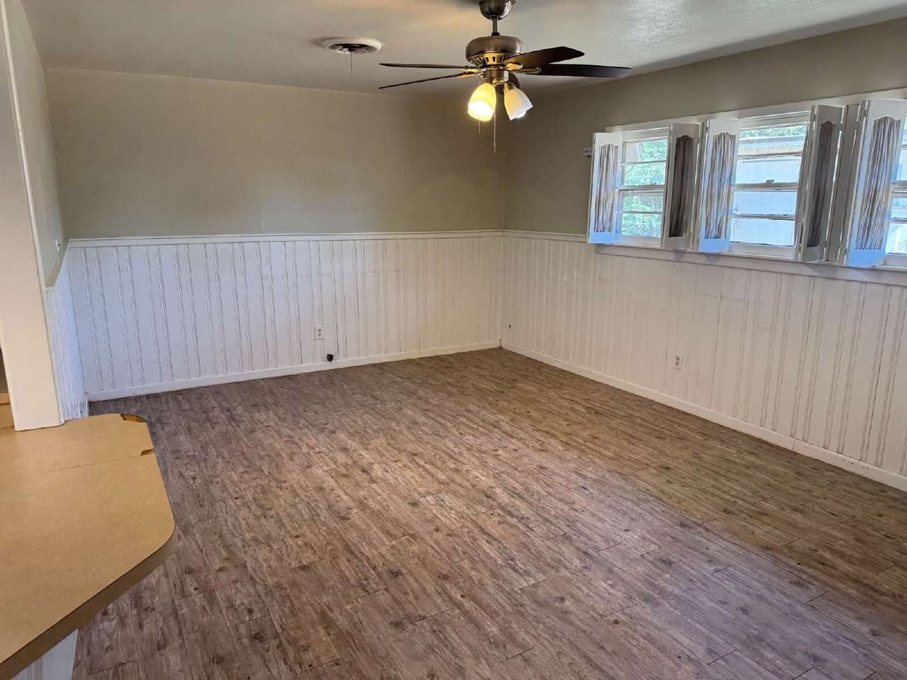 4908 14th St - Photo 5 of 31