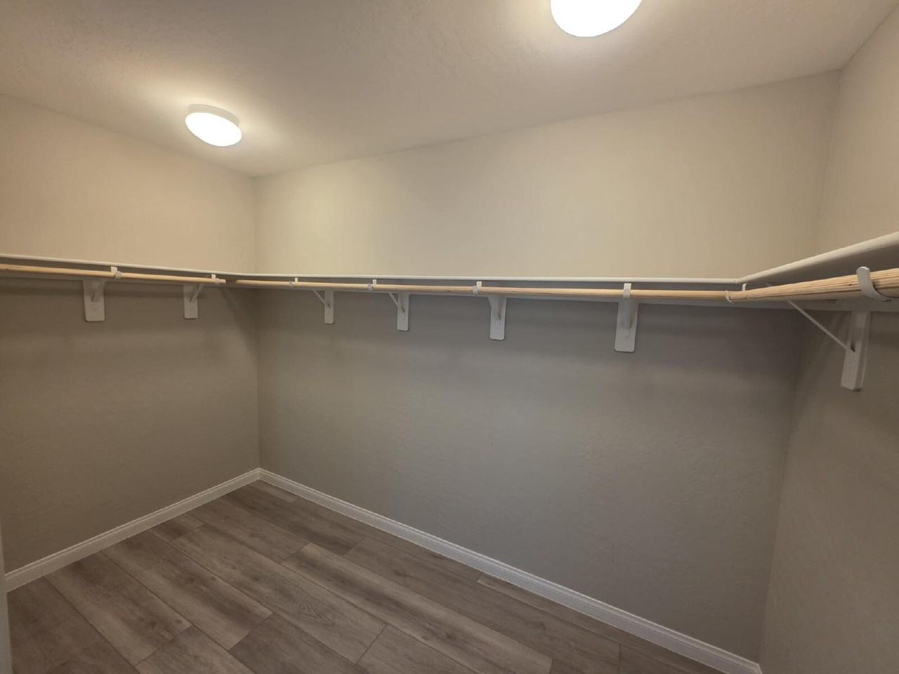 9456 Brough Ave - Photo 6 of 23