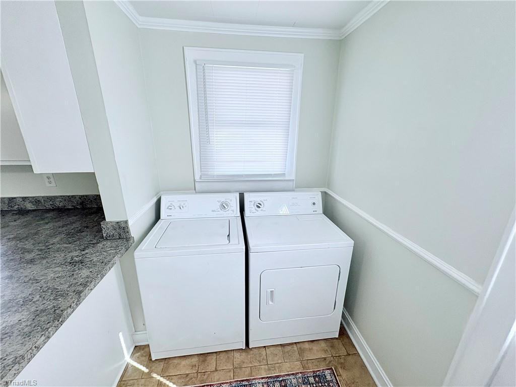 1604 Walker Pl - Photo 6 of 12