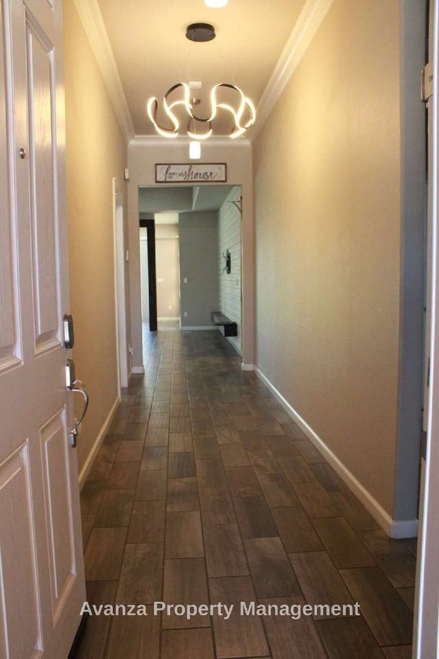 3599 Corazon Ave - Photo 6 of 39