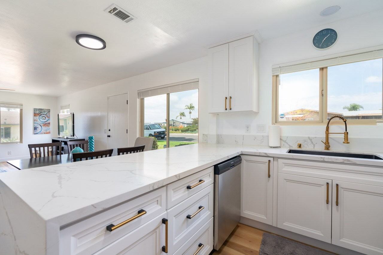 1025 Plover Way - Photo 7 of 28