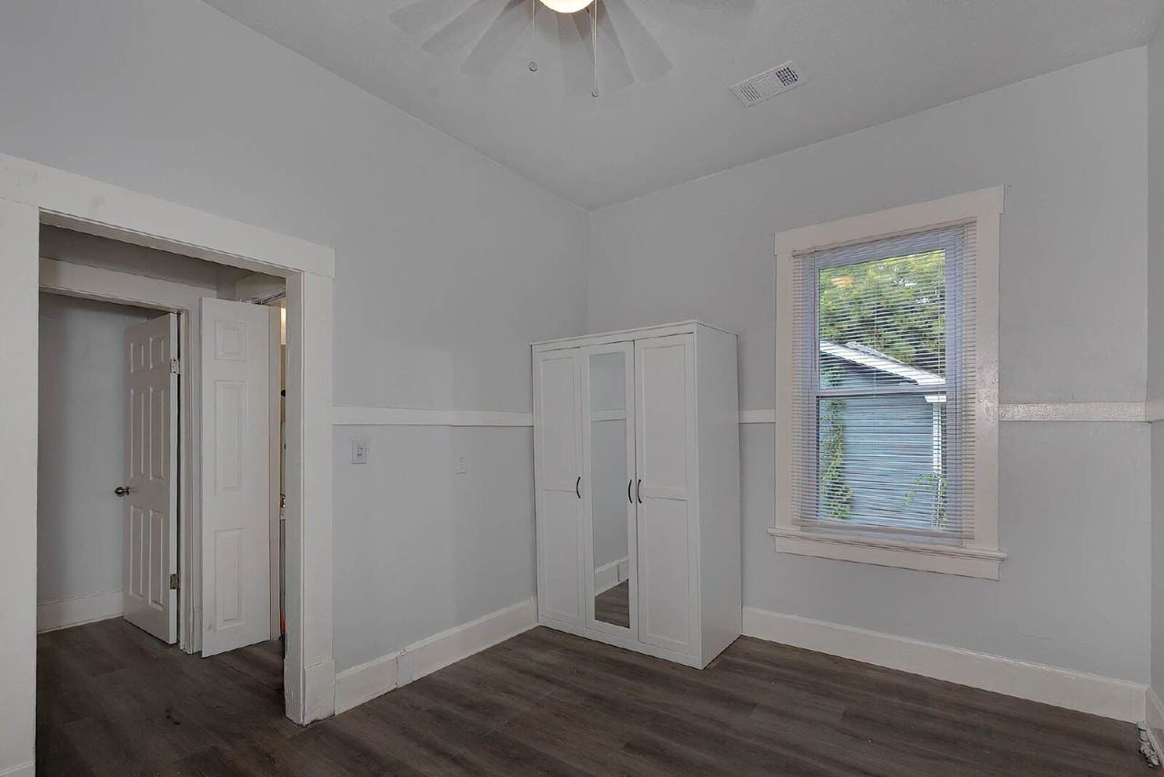 2229 10th St - Photo 6 of 19