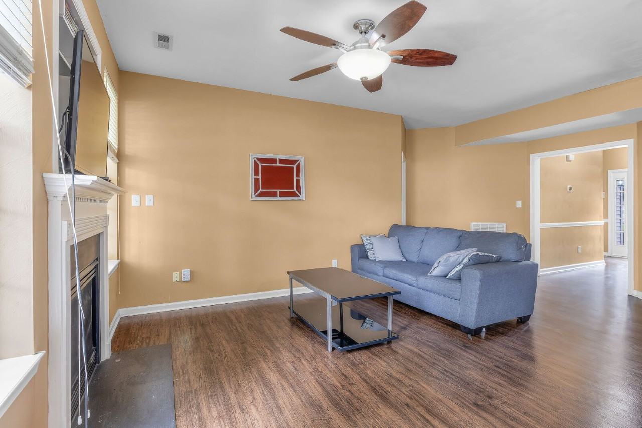 5277 Summer Cres - Photo 6 of 45