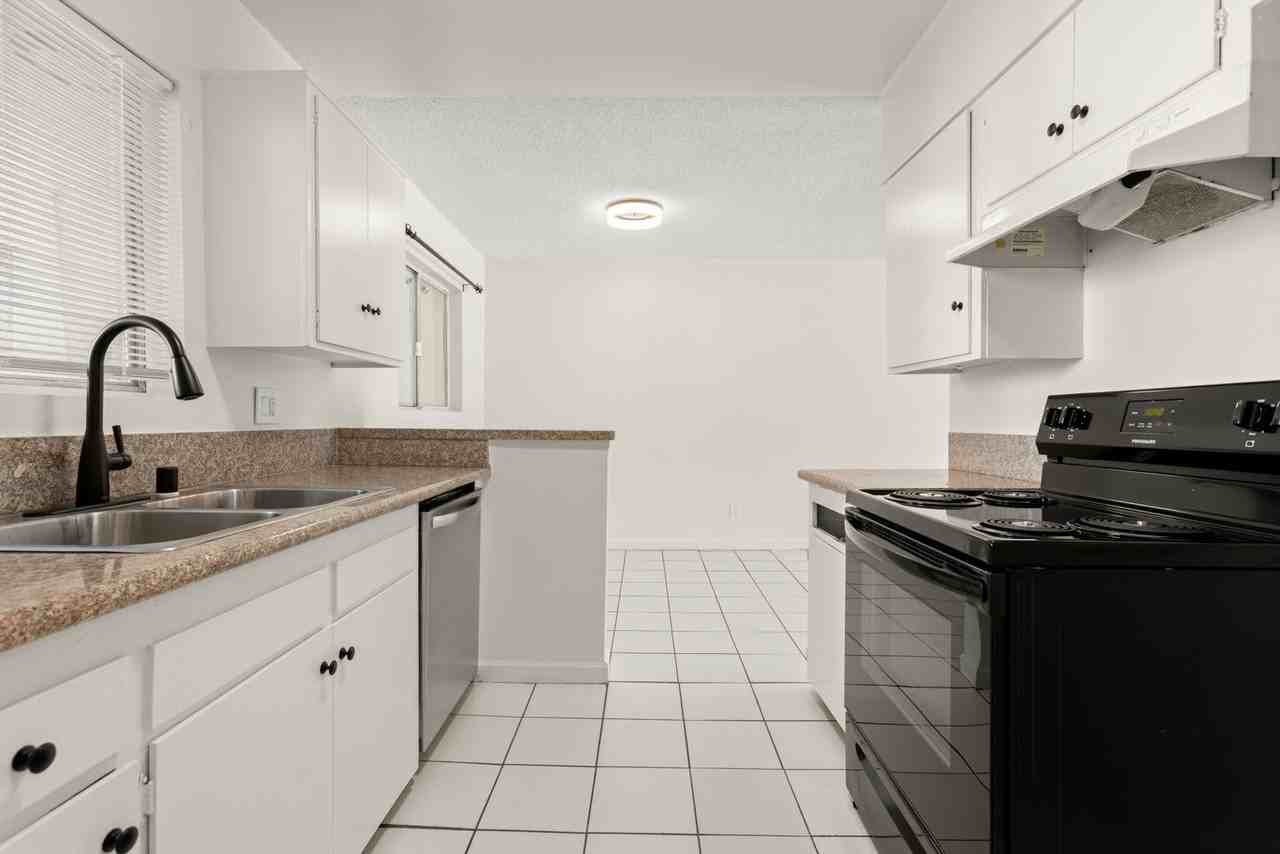 (EL/TI/YO:B) 5139 White Oak Avenue - Photo 6 of 40