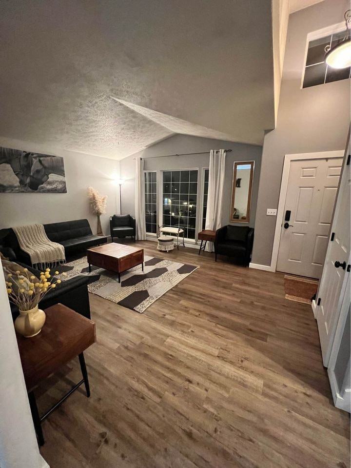1116 South Drummond Road - Photo 2 of 18