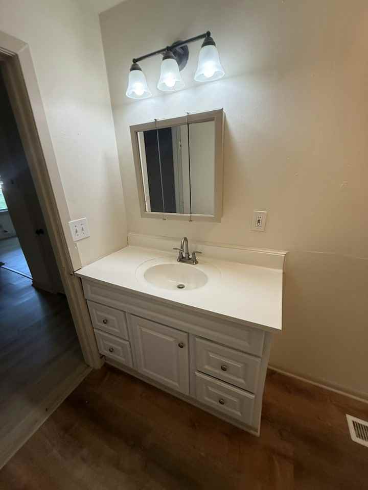 516 South Oak Street, Unit A - Photo 4 of 10