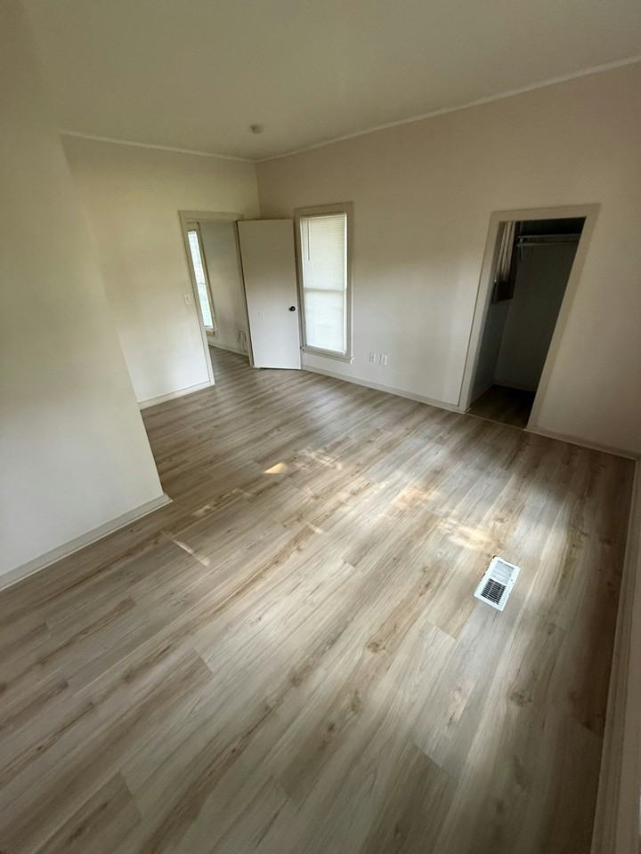 516 South Oak Street, Unit A - Photo 6 of 10