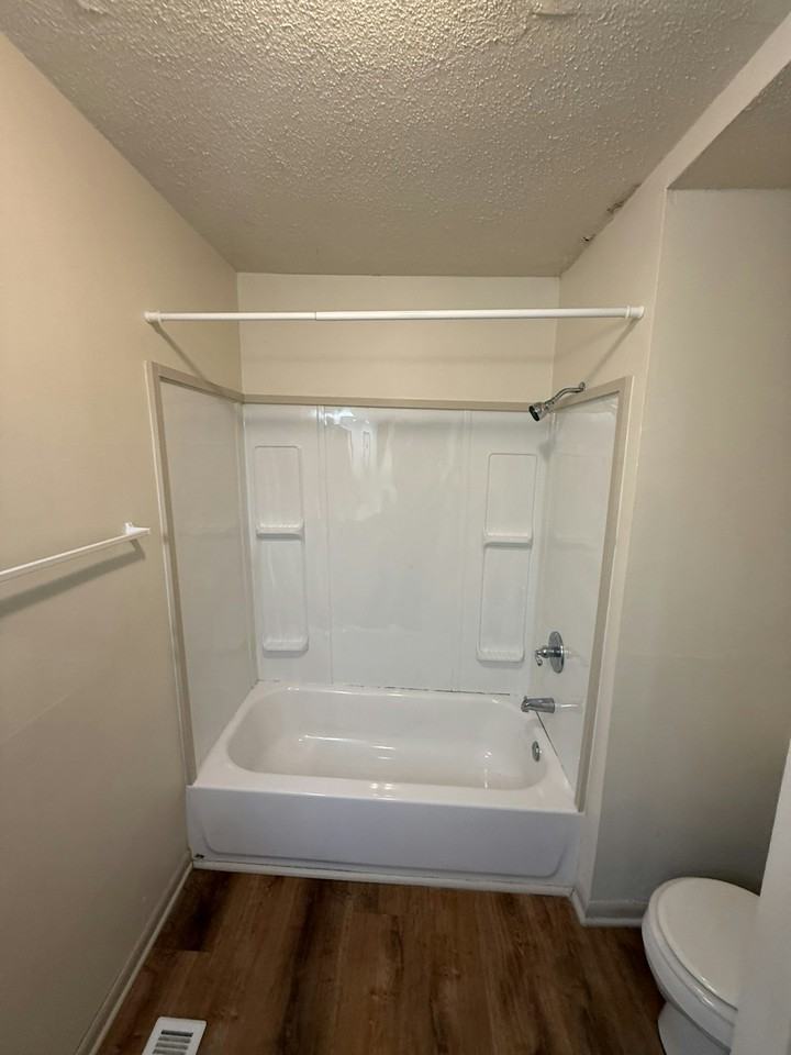 516 South Oak Street, Unit A - Photo 7 of 10