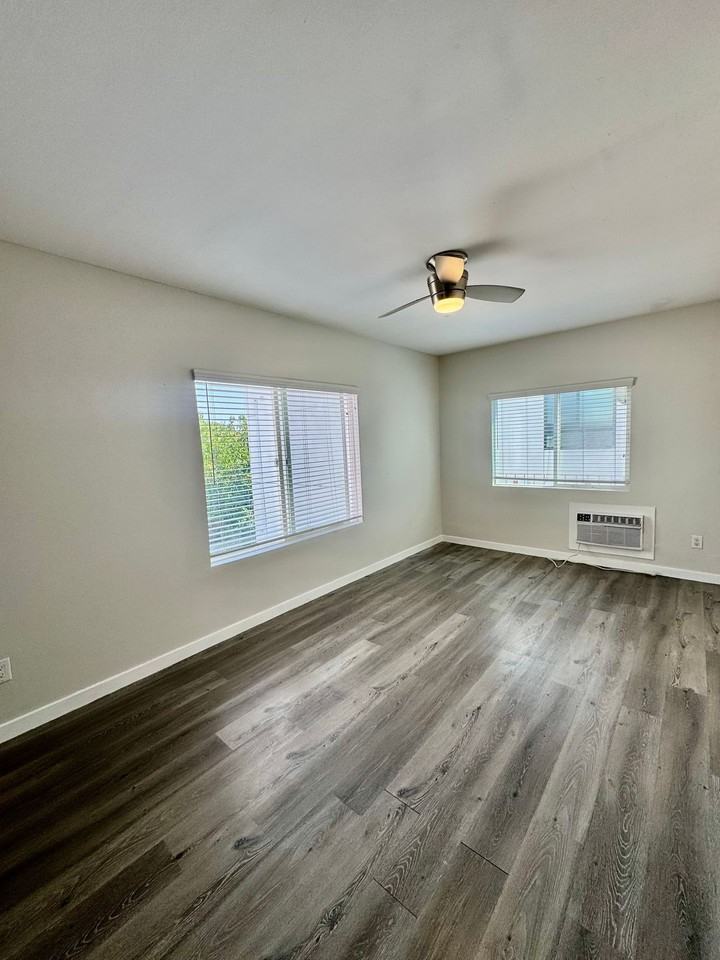 7524 Sepulveda Blvd - Photo 4 of 23