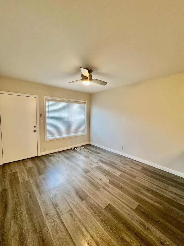 7524 Sepulveda Blvd - Photo 7 of 23