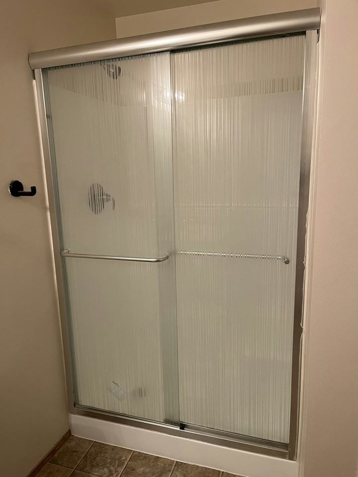 5928 Seahurst Ave, Unit B - Photo 6 of 12
