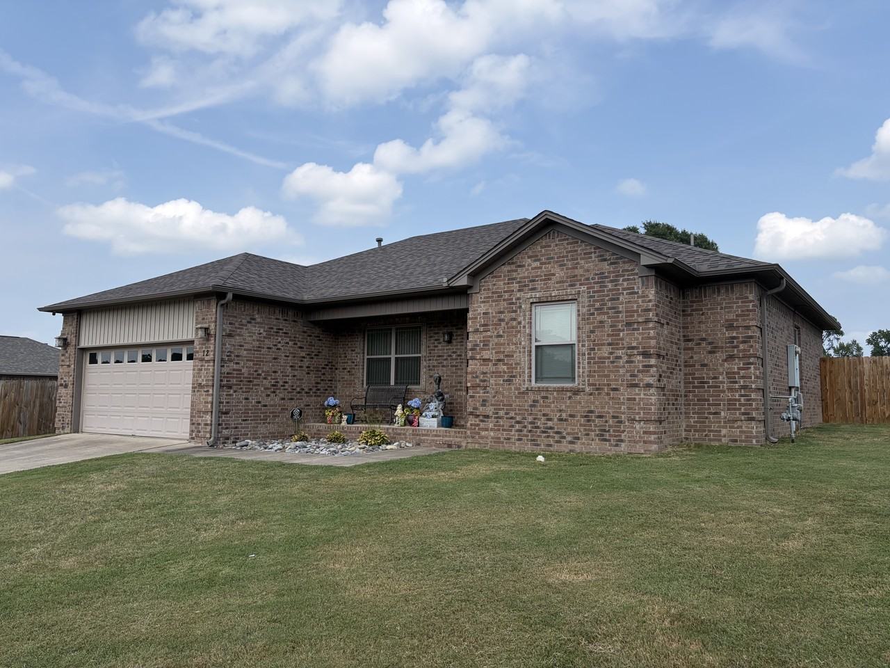 12 Jaguar Dr #1 - Photo 2 of 31