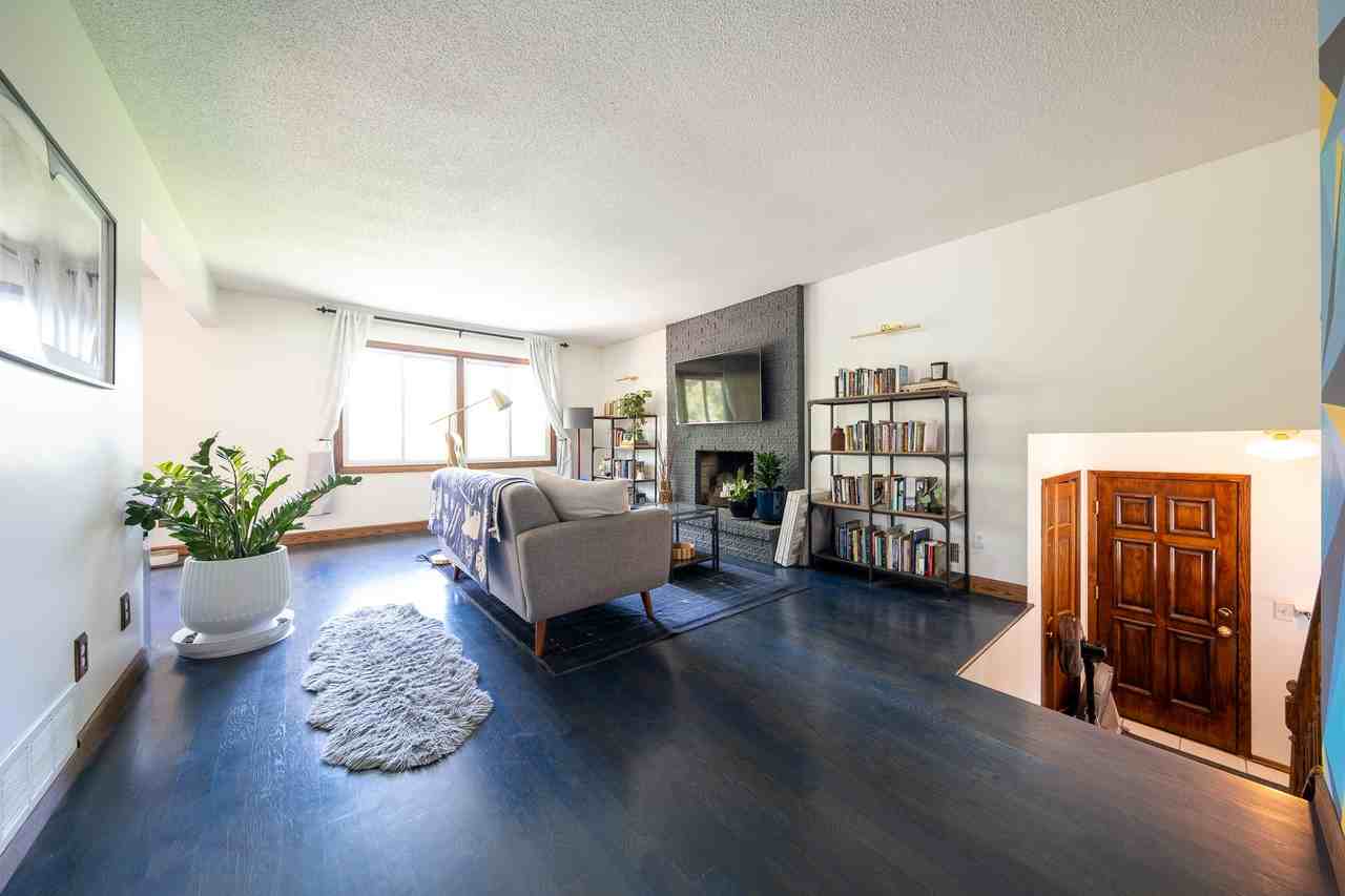 1581 Woodside Ct Ne #1 - Photo 3 of 40