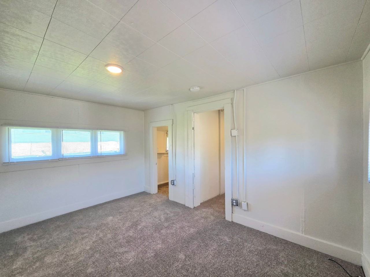 Peachy/Kittitas Duplexes - Photo 4 of 25