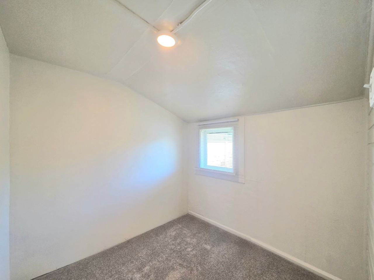Peachy/Kittitas Duplexes - Photo 5 of 25