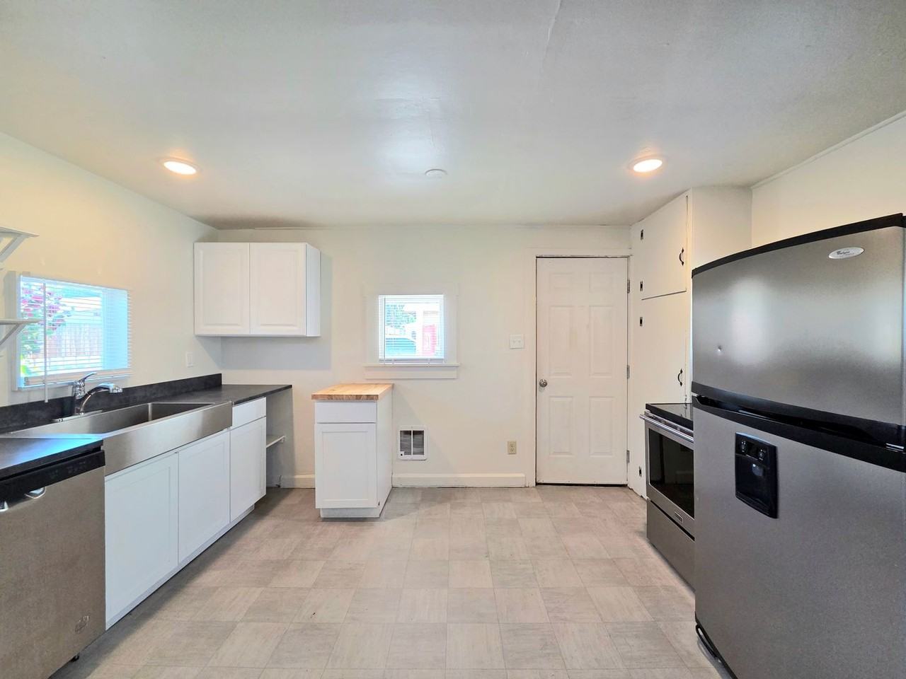 Peachy/Kittitas Duplexes - Photo 6 of 25