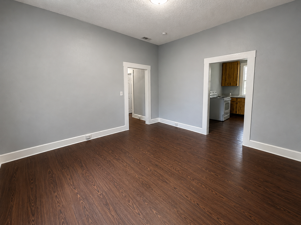 1618 Wayman St - Photo 3 of 10
