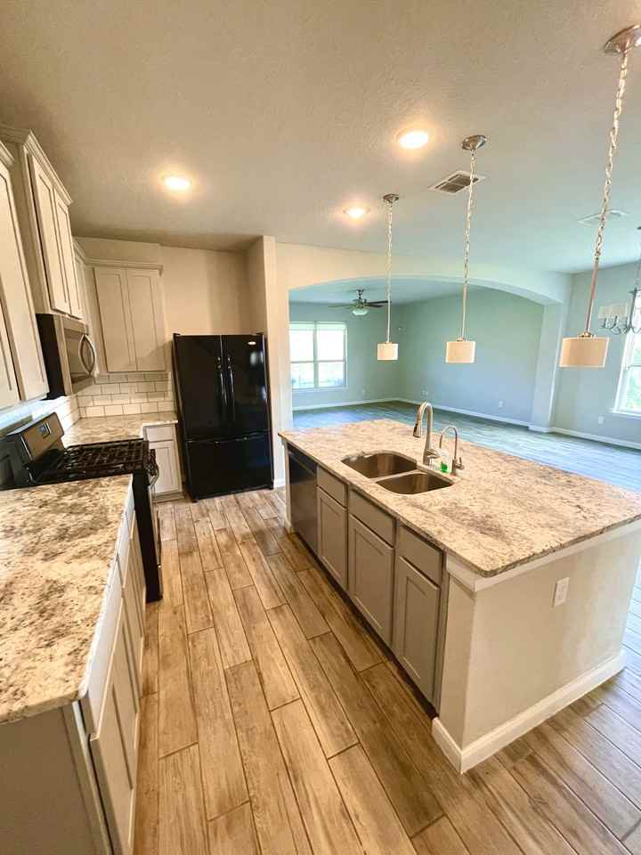 15306 Comanche Grv #1 - Photo 7 of 30
