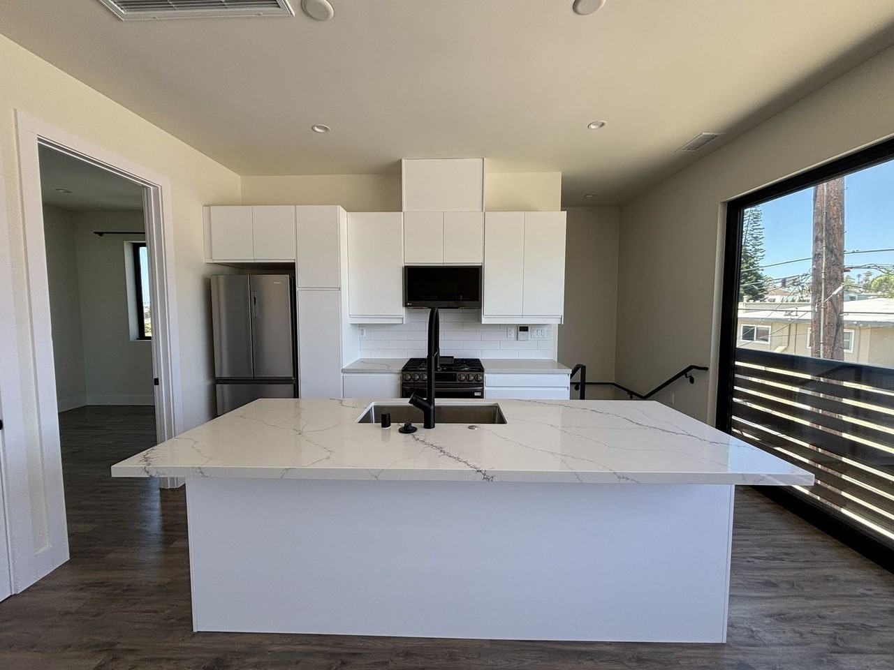 2168 Balboa Ave #B - Photo 2 of 17