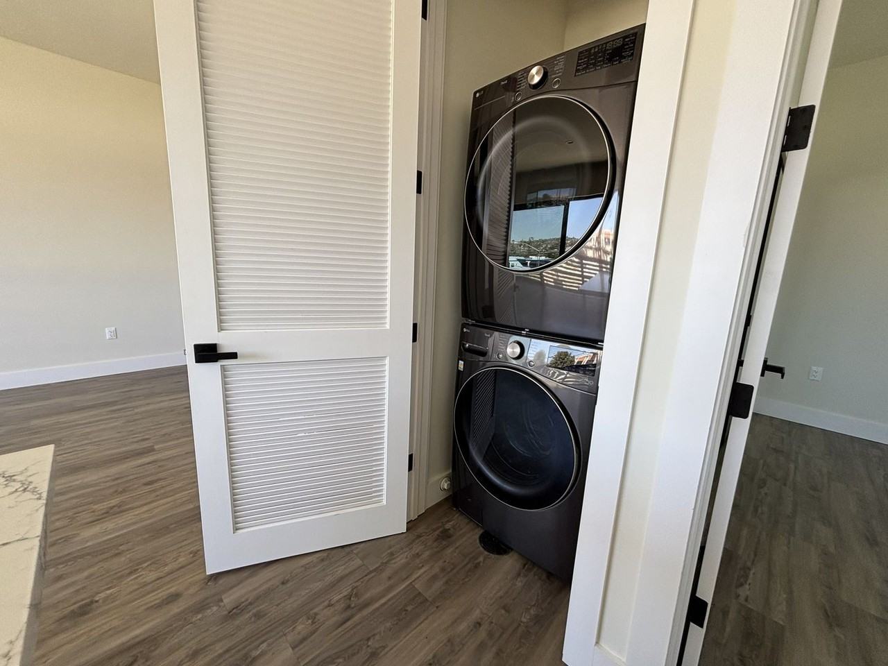 2168 Balboa Ave #B - Photo 6 of 17
